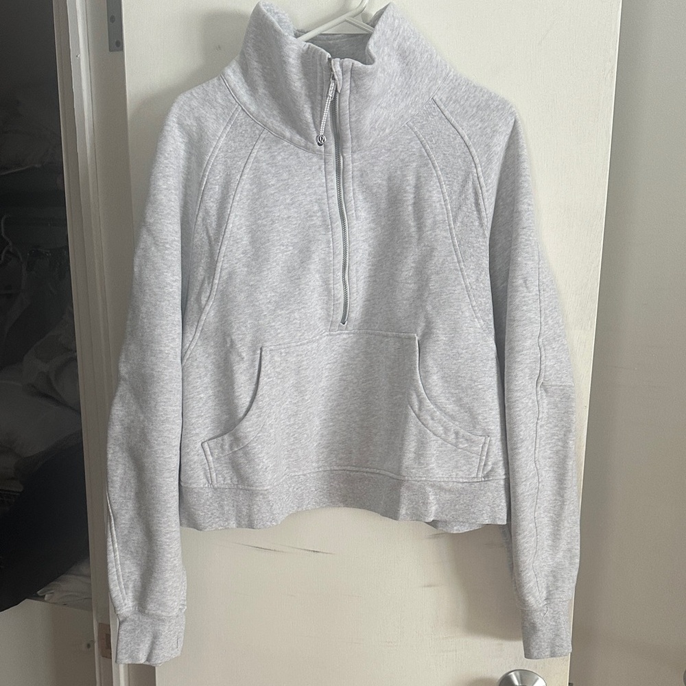 Lululemon Athletica Light Gray Scuba Half-Zip sweatshirt